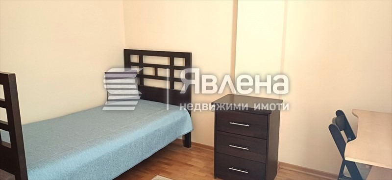 Дава под наем 4-СТАЕН, гр. София, Център, снимка 5 - Апартаменти - 55669227