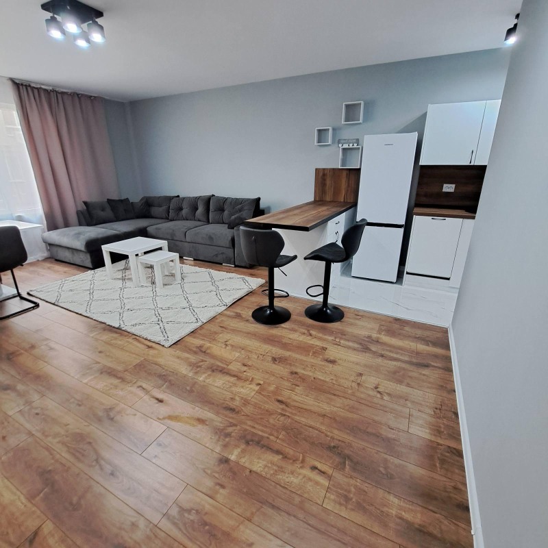 Издаје се  1 спаваћа соба Пловдив , Христо Смирненски , 79 м2 | 32825673