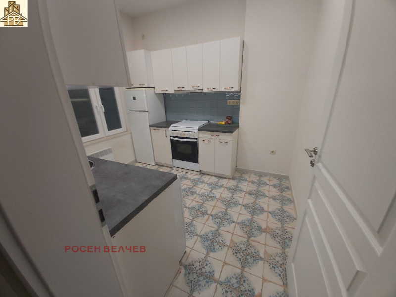 Дава под наем 3-СТАЕН, гр. София, Център, снимка 4 - Апартаменти - 52908695