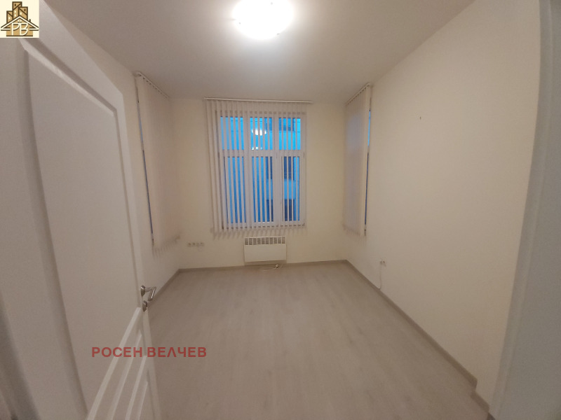 Дава под наем 3-СТАЕН, гр. София, Център, снимка 12 - Апартаменти - 52908695