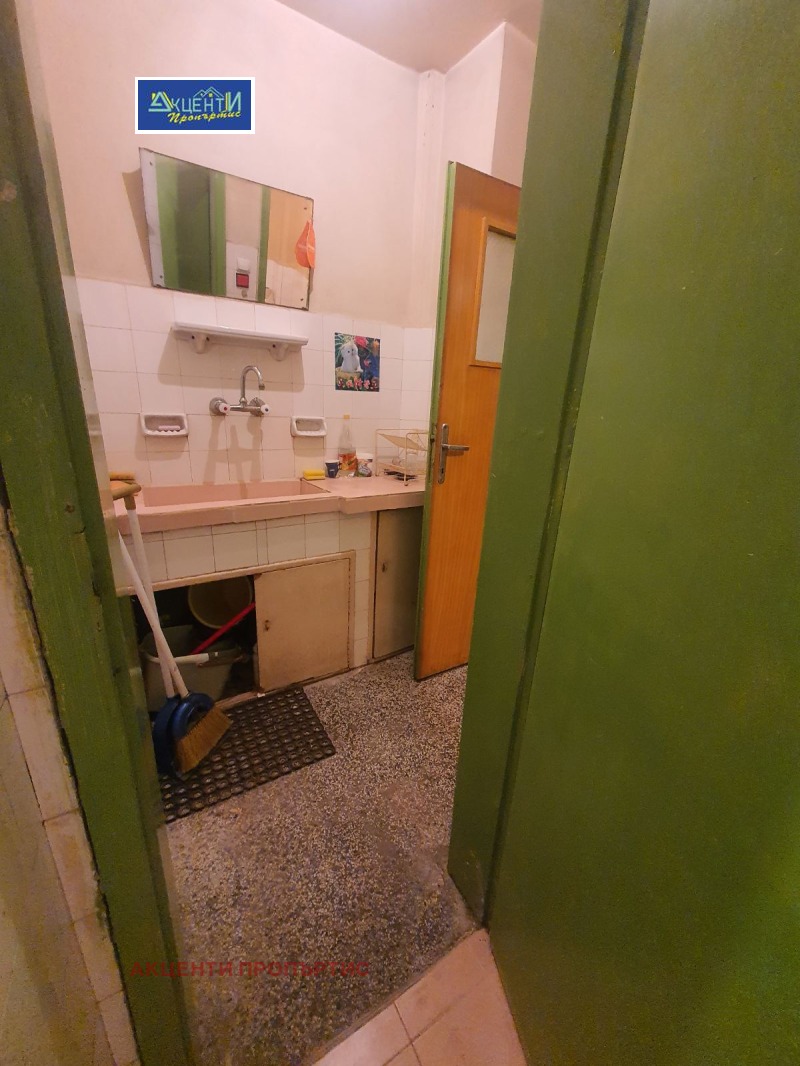 Дава под наем  4-стаен град Велико Търново , Център , 106 кв.м | 47960747 - изображение [6]