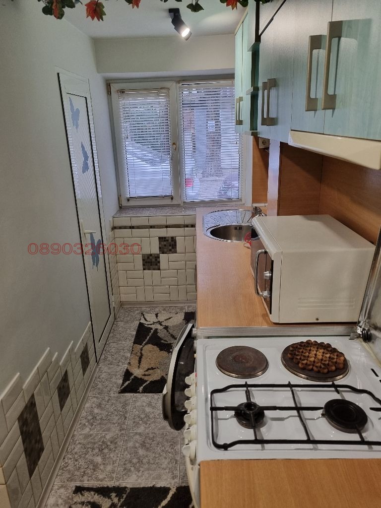 Дава под наем 3-СТАЕН, гр. Пловдив, Кючук Париж, снимка 13 - Апартаменти - 53032200