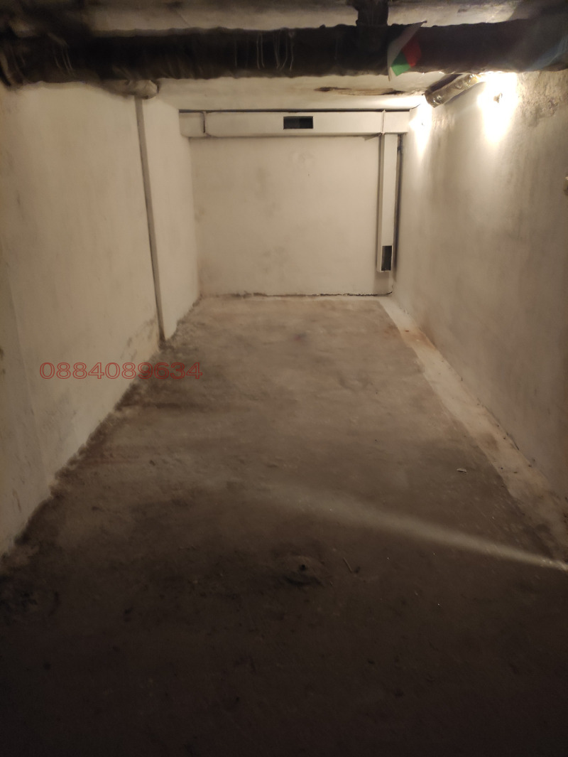 Дава под наем ГАРАЖ, ПАРКОМЯСТО, гр. София, Дървеница, снимка 2 - Гаражи и паркоместа - 53102302