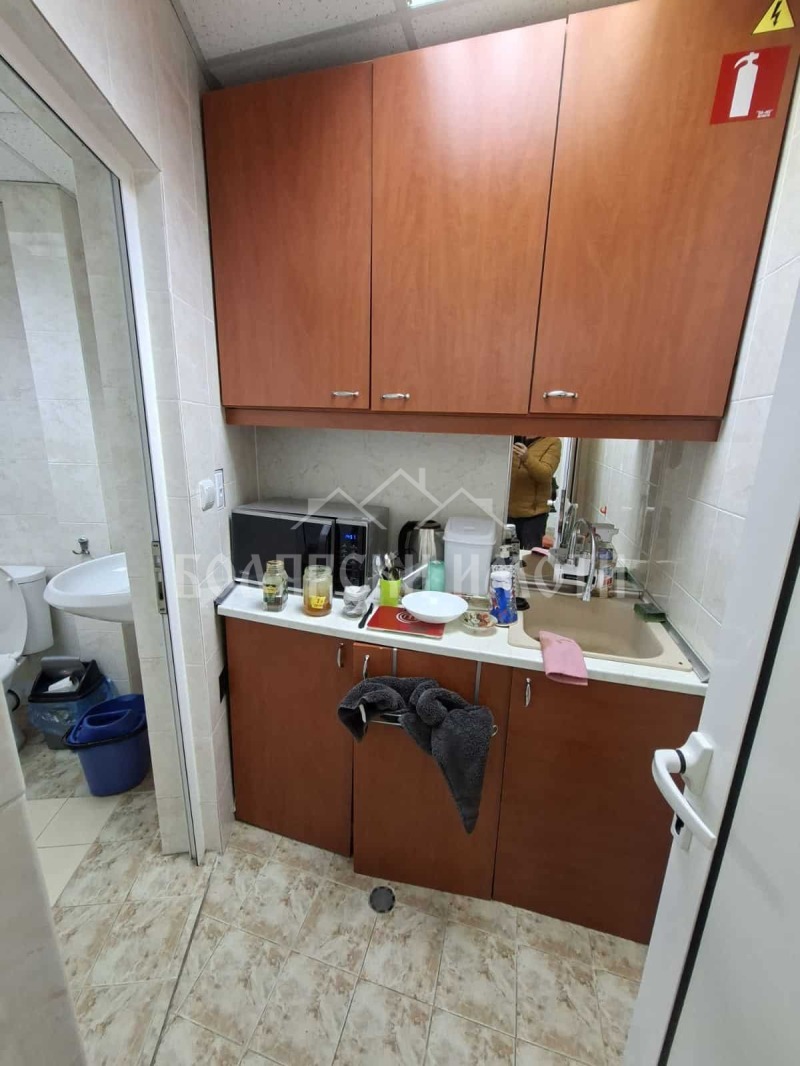 Дава под наем ОФИС, гр. Велико Търново, Колю Фичето, снимка 3 - Офиси - 52799264