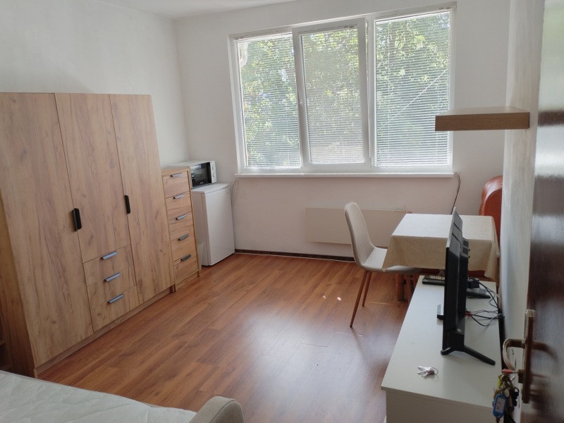 Para alugar  Sala Sofia , Borovo , 20 m² | 62359064 - imagem [2]