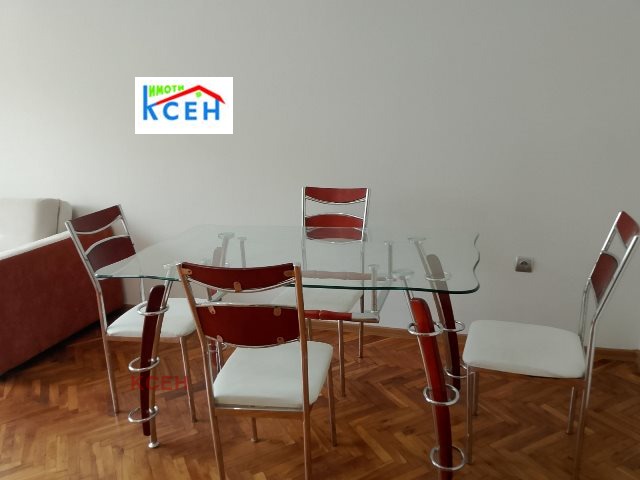 Издаје се  2 спаваће собе Тарговиште , Центар , 74 м2 | 65141768 - слика [3]