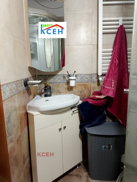 Издаје се  2 спаваће собе Тарговиште , Центар , 74 м2 | 65141768 - слика [13]