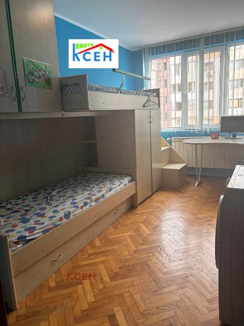 Издаје се  2 спаваће собе Тарговиште , Центар , 74 м2 | 65141768 - слика [8]
