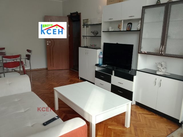 Издаје се  2 спаваће собе Тарговиште , Центар , 74 м2 | 65141768 - слика [2]