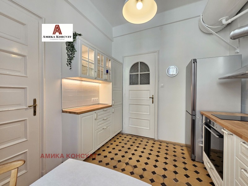 Дава под Наем МНОГОСТАЕН в град София, Център - 226 кв.м / 2 500 € » 4 889.58 лв., АМИКА КОНСУЛТ