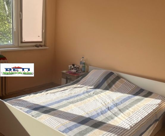 Дава под нем  Стая, град София, Гео Милев •  450 лв. • ID 69624360 — holmes.bg - [1] 