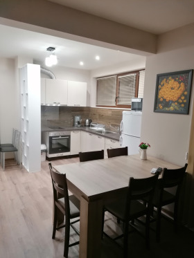 3 bedroom Shirok tsentar, Pleven 1