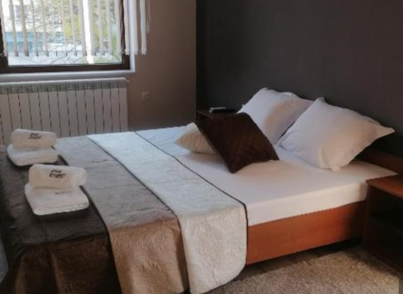 Zu vermieten  3 Schlafzimmer Plewen , Schirok zentar , 140 qm | 93573215 - Bild [11]