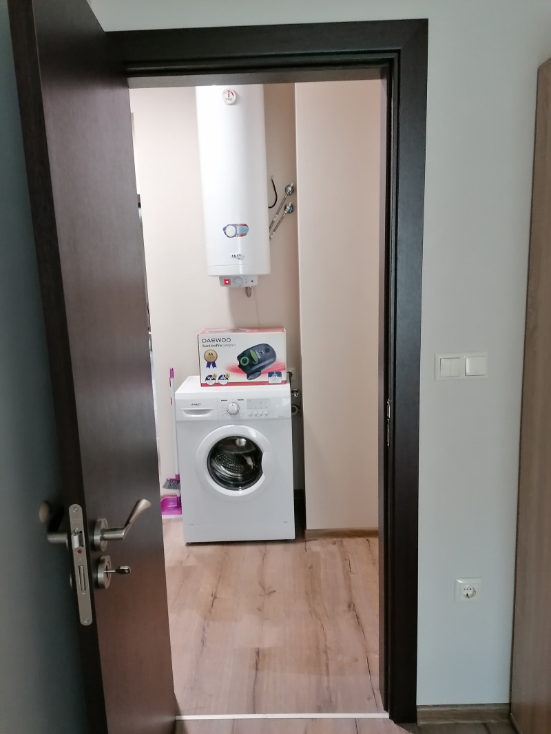 De inchiriat  3 dormitoare Pleven , Șiroc țentâr , 140 mp | 93573215 - imagine [9]