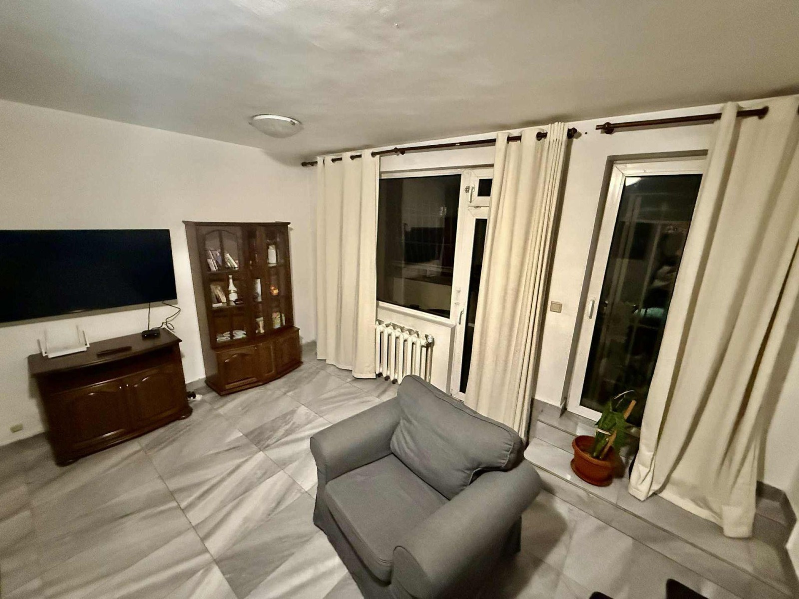 Дава под наем 3-СТАЕН, гр. София, Лозенец, снимка 2 - Апартаменти - 53189148