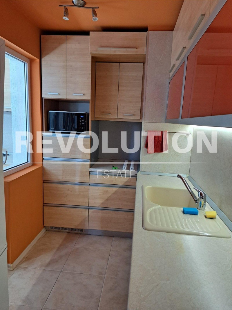 Te huur  1 slaapkamer Varna , Tsveten kvartal , 75 m² | 42249670