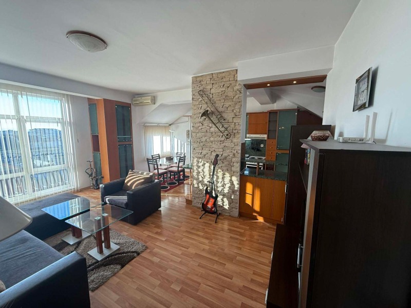 Дава под наем 3-СТАЕН, гр. Варна, Лятно кино Тракия, снимка 2 - Апартаменти - 53270656