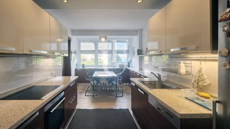 K pronájmu  3 ložnice Sofia , Iztok , 160 m2 | 40572409 - obraz [6]