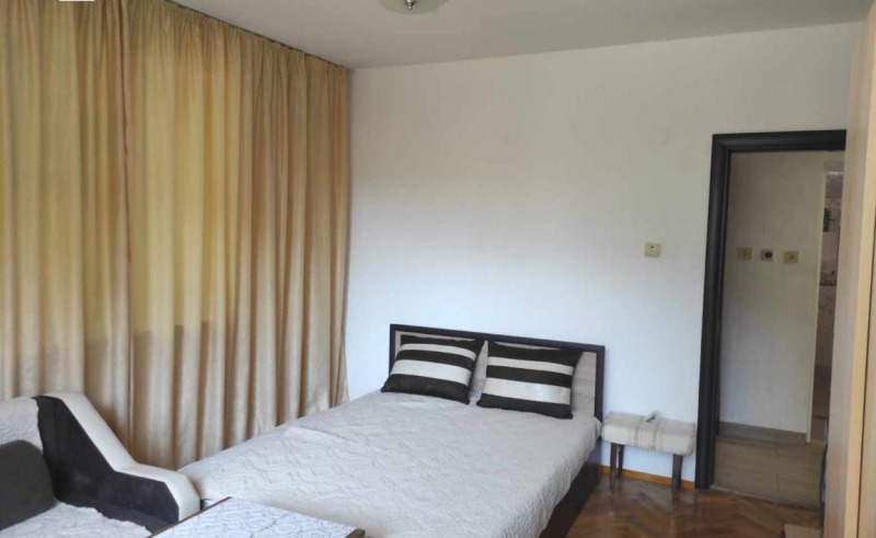 Para alugar  1 quarto Sofia , Krasna poliana 2 , 67 m² | 34204106