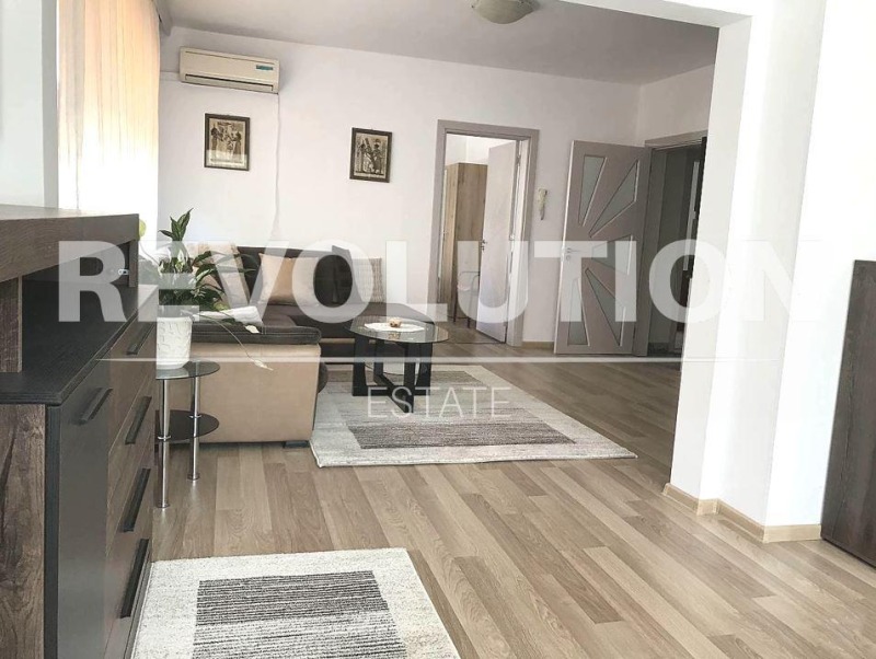 Под наем 3-СТАЕН, град Варна, Център • 700 € • 33841834 — Holmes.bg