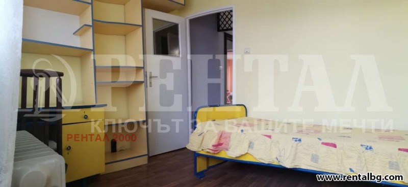 Дава под наем МНОГОСТАЕН, гр. Пловдив, Кючук Париж, снимка 2 - Апартаменти - 53018145