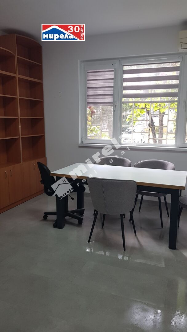 Дава под наем ОФИС, гр. Велико Търново, Център, снимка 2 - Офиси - 52302434