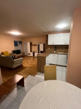 2 chambres Hladilnika, Sofia