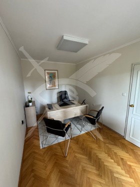 3 camere da letto Belite brezi, Sofia