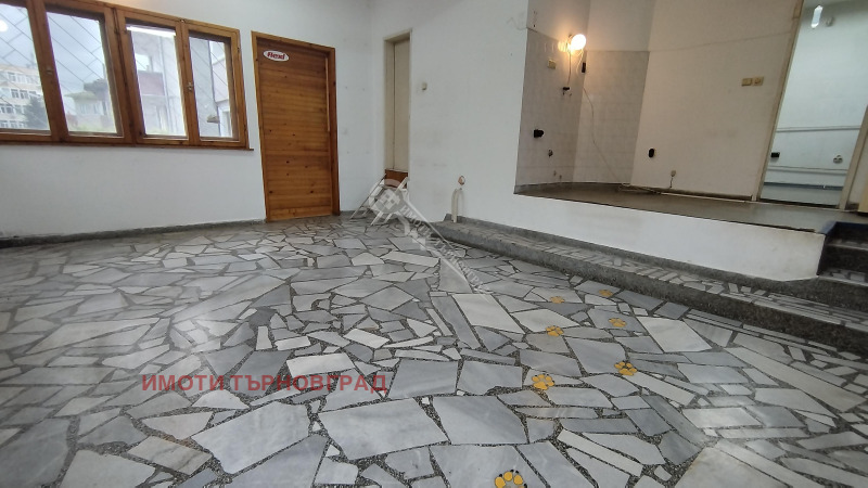 Дава под Наем МАГАЗИН в град Велико Търново, Център - 120 кв.м / 460.16 € » 900 лв., ИМОТИ ТЪРНОВГРАД