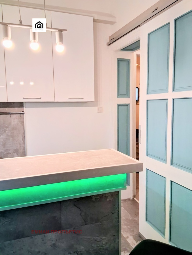 Дава под наем 2-СТАЕН, гр. София, Център, снимка 2 - Апартаменти - 53312941