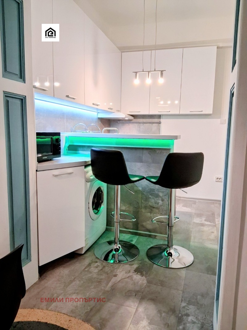 Дава под наем 2-СТАЕН, гр. София, Център