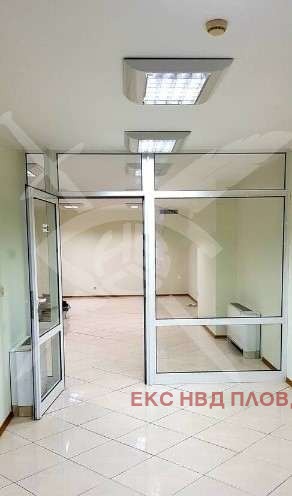 Дава под наем ОФИС, гр. Пловдив, Център, снимка 3 - Офиси - 54297168