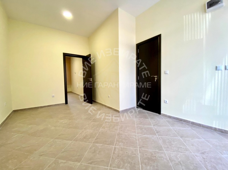 Do wynajęcia  Sklep Warna , Kolchozen pazar , 37 mkw | 75811913 - obraz [2]