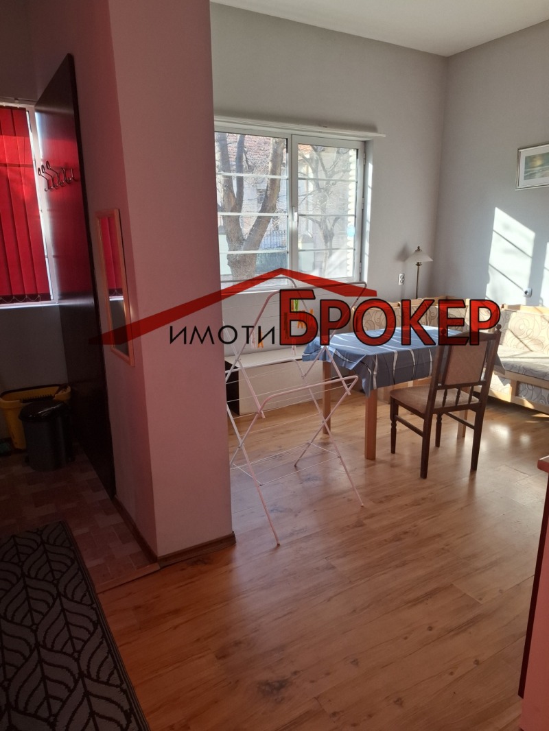De inchiriat  1 dormitor Sliven , Țentâr , 60 mp | 86473728