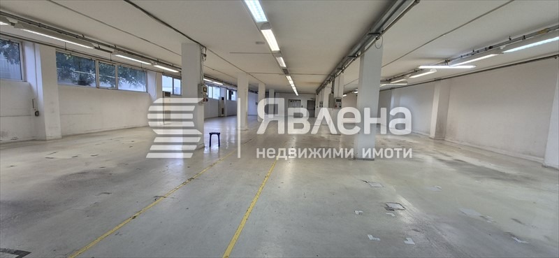 Дава под наем ПРОМ. ПОМЕЩЕНИЕ, гр. Пловдив, Индустриална зона - Тракия, снимка 4 - Производствени сгради - 52498106