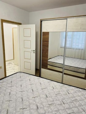 1 chambre Vazrajdane 3, Varna 4