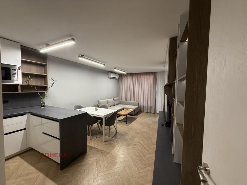 Te huur  2 slaapkamers Varna , Tsveten kvartal , 100 m² | 61553326