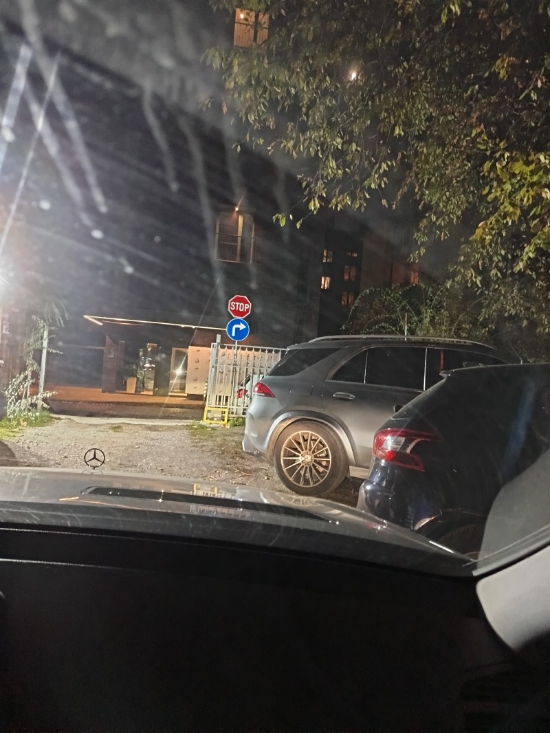 Дава под наем ГАРАЖ, ПАРКОМЯСТО, гр. София, Център, снимка 6 - Гаражи и паркоместа - 52846775