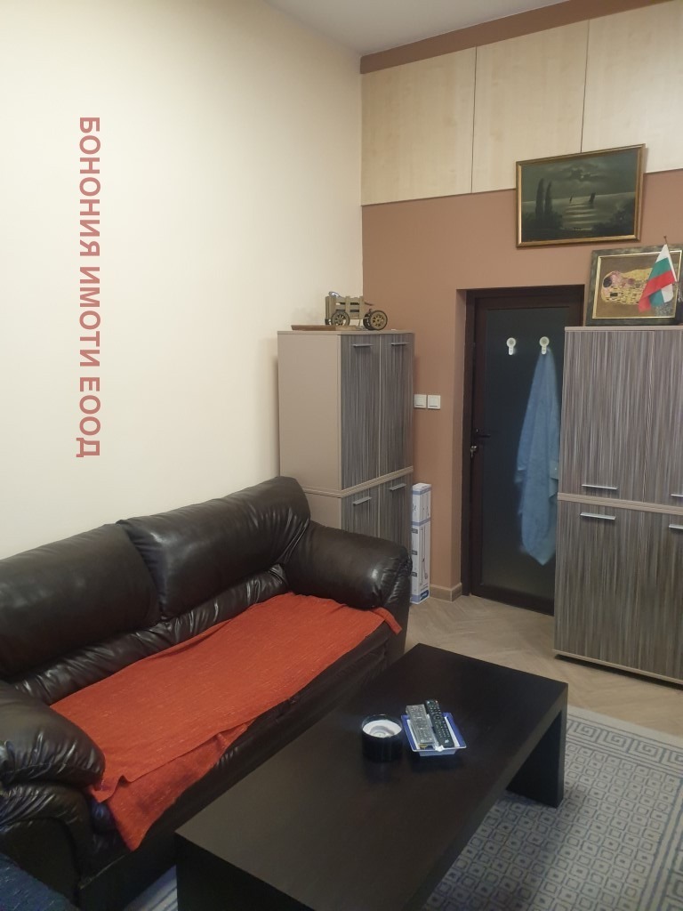 Издаје се  Поткровље Софија , Центар , 40 м2 | 34592268 - слика [4]