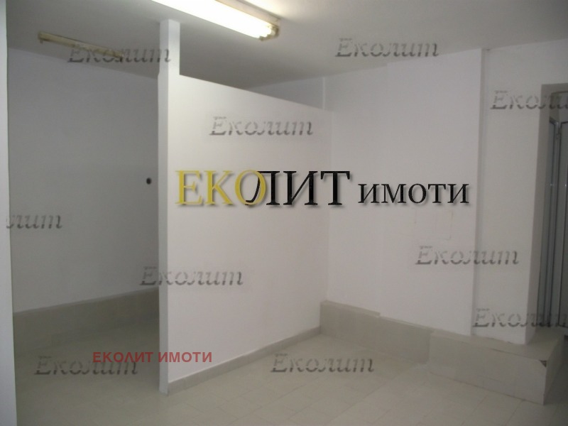 Дава под наем ПРОМ. ПОМЕЩЕНИЕ, гр. София, Иван Вазов, снимка 2 - Производствени сгради - 53283046