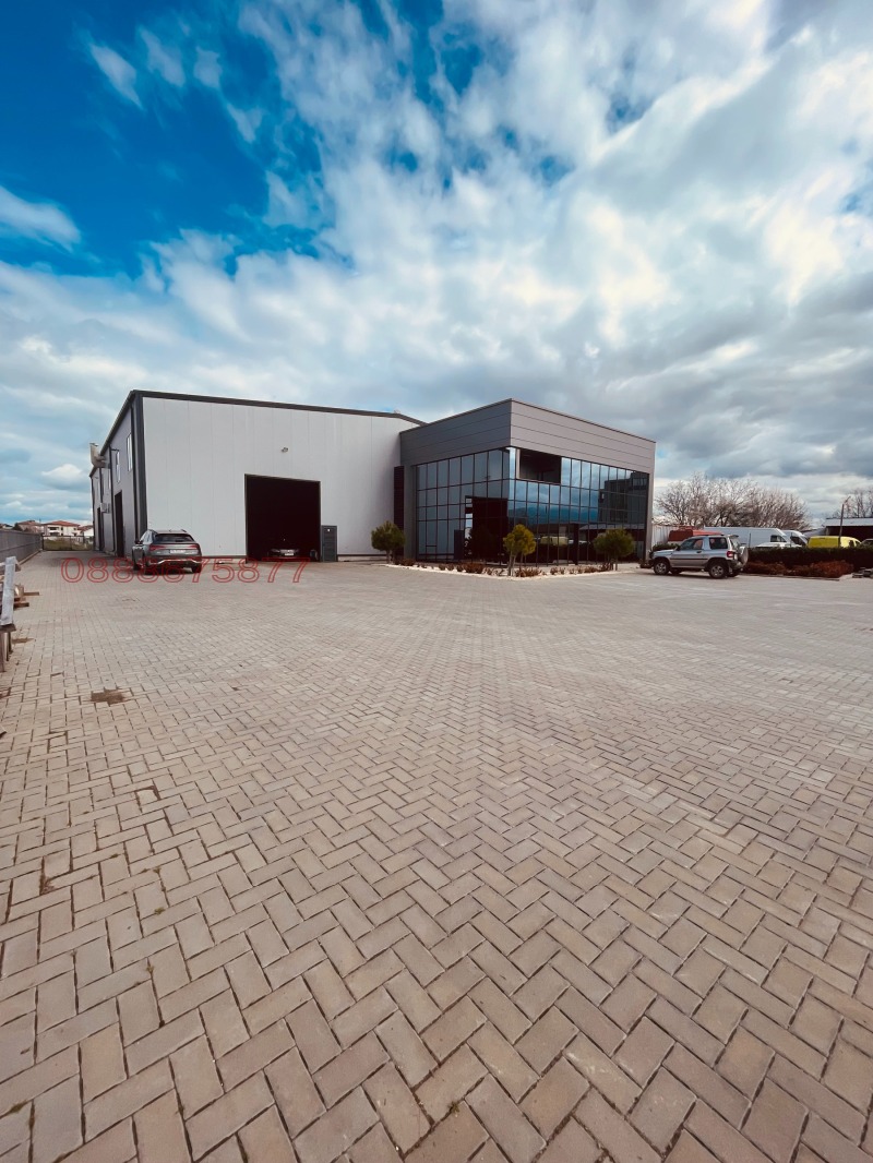 Дава под Наем СКЛАД в град Пловдив, Индустриална зона - Юг - 504 кв.м / 3 024 € » 5 914.43 лв.