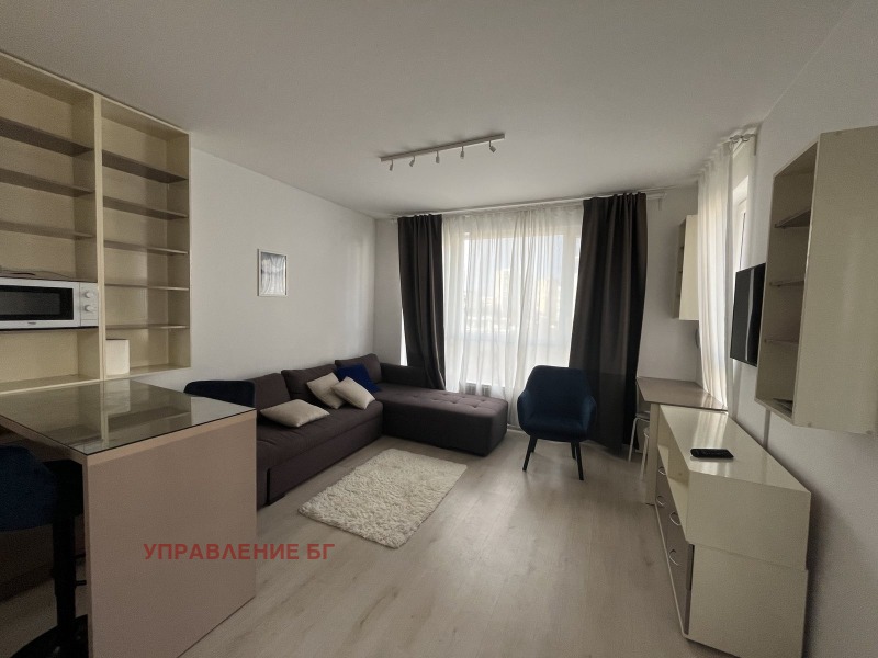 Издаје се  1 спаваћа соба Софија , Надежда 3 , 65 м2 | 98407179
