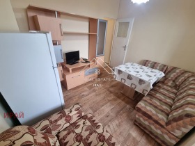 1 dormitorio Zora, Stara Zagora 9