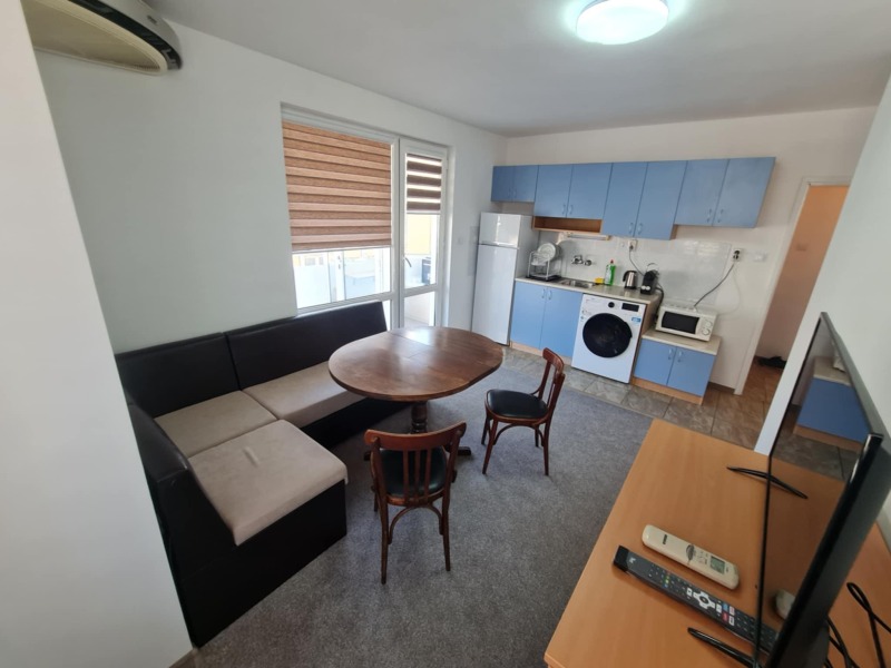 En renta  1 dormitorio Burgas , Tsentar , 60 metros cuadrados | 94258304