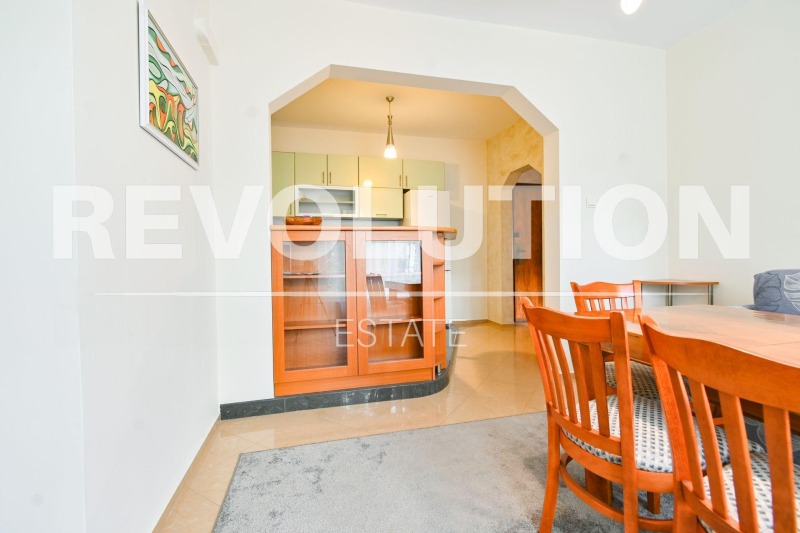 Дава под наем 3-СТАЕН, гр. София, Център, снимка 2 - Апартаменти - 52075690