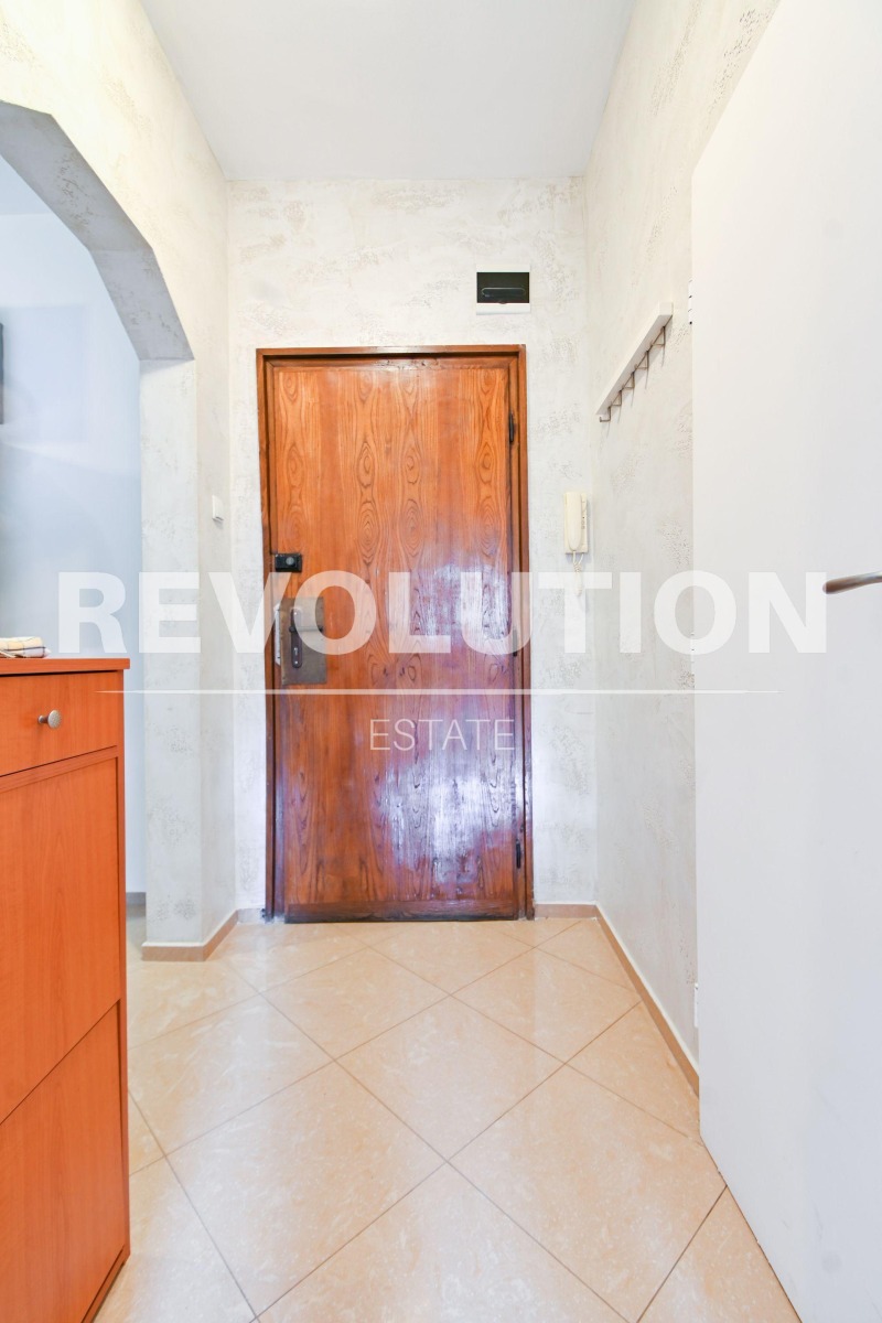 Дава под наем 3-СТАЕН, гр. София, Център, снимка 4 - Апартаменти - 52075690