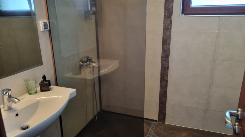 De inchiriat  3 dormitoare Sofia , Boiana , 130 mp | 24868023 - imagine [9]