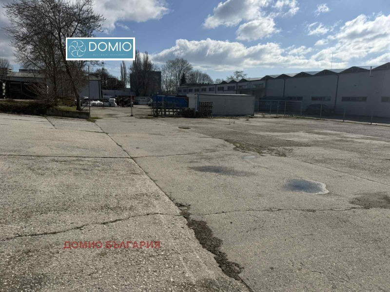 Дава под Наем СКЛАД в град Варна, Западна промишлена зона - 3000 кв.м / 5 400 € » 10 561.48 лв., ДОМИО БЪЛГАРИЯ