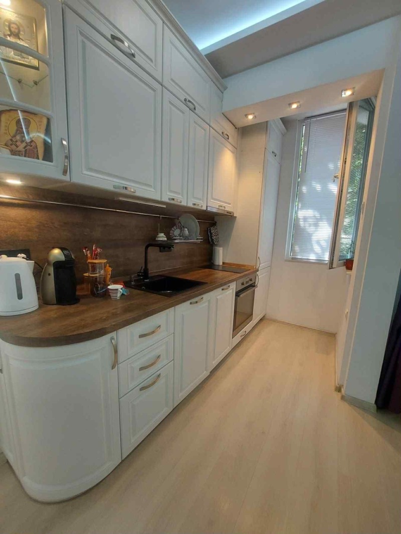 Дава под наем 3-СТАЕН, гр. София, Център, снимка 2 - Апартаменти - 52659225