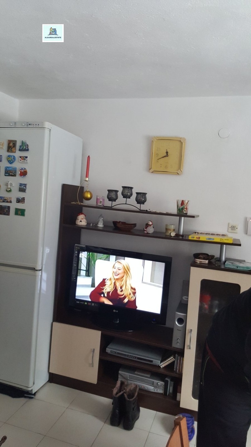 Дава под наем КЪЩА, гр. Ловеч, Център, снимка 11 - Къщи - 53241835